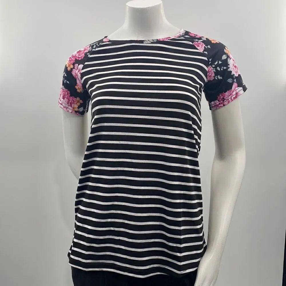 3For$20 Measeor Black and White stripes with Floral Shoulder size Small
